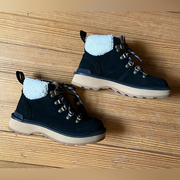 NWT Sorel Hi-Line Lace-Up Cozy Hiker Booties in Black and Tawny Buff Sz 5.🌻 - Picture 8 of 13